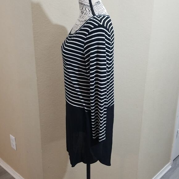 Two Vince Camuto stripe dress size small - Picture 2 of 7